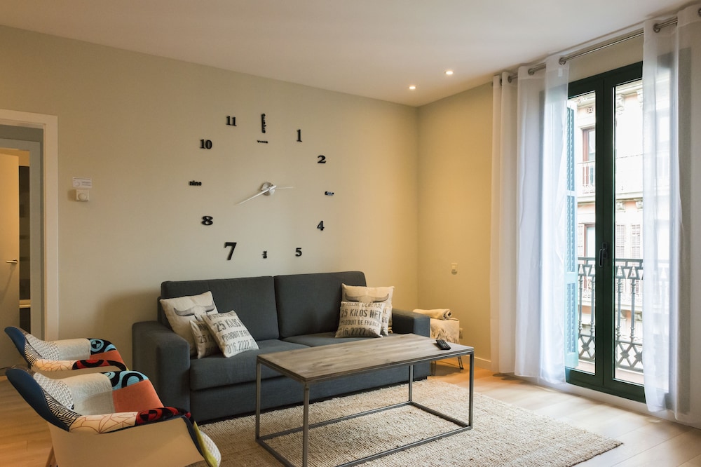 Palau de la Musica Apartments — 4-Star Luxury Hotel in Barcelona, Spain