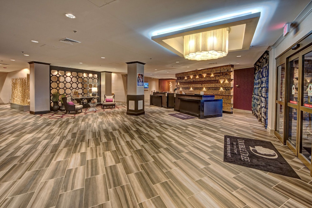 DoubleTree by Hilton Hotel Decatur Riverfront in Decatur, United States