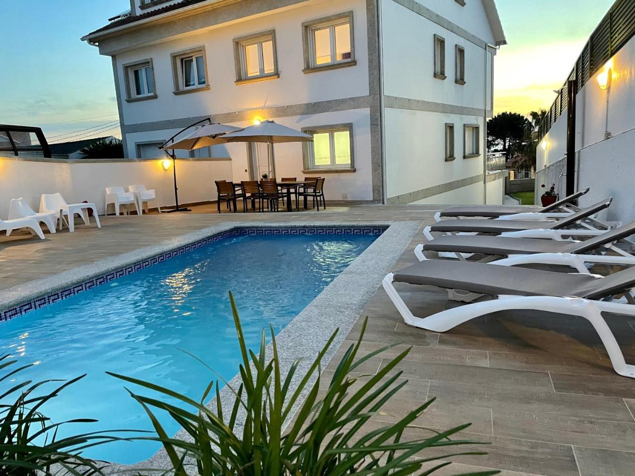 Vivienda adosada con piscina cerca de la playa in Sanxenxo, Spain