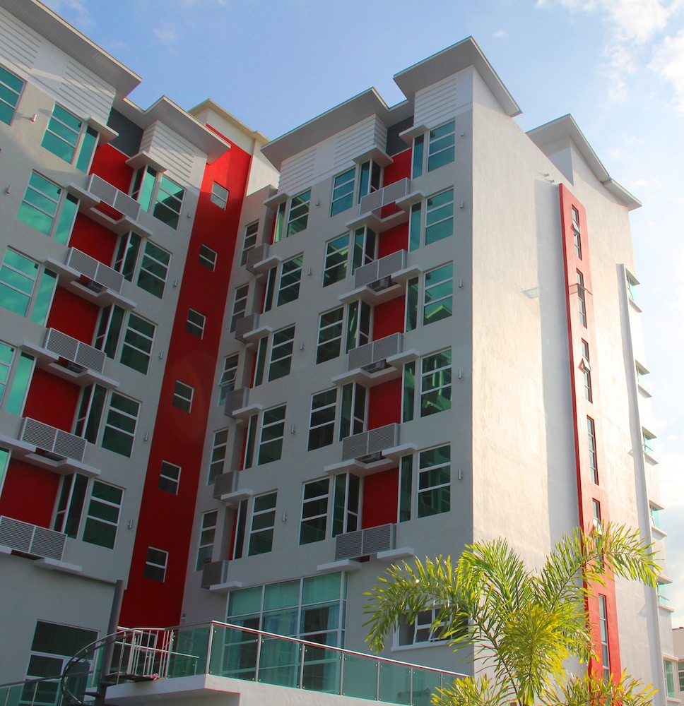 906 Premier Hotel - carbon neutral hotel in Malacca