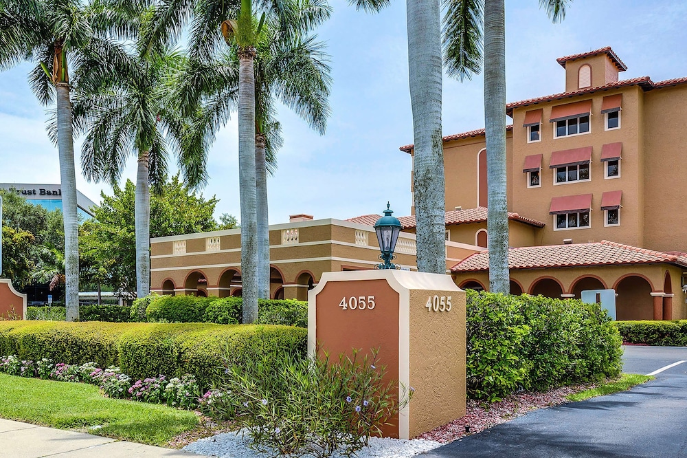 Inn of Naples Tapestry Collection by Hilton - featured photo