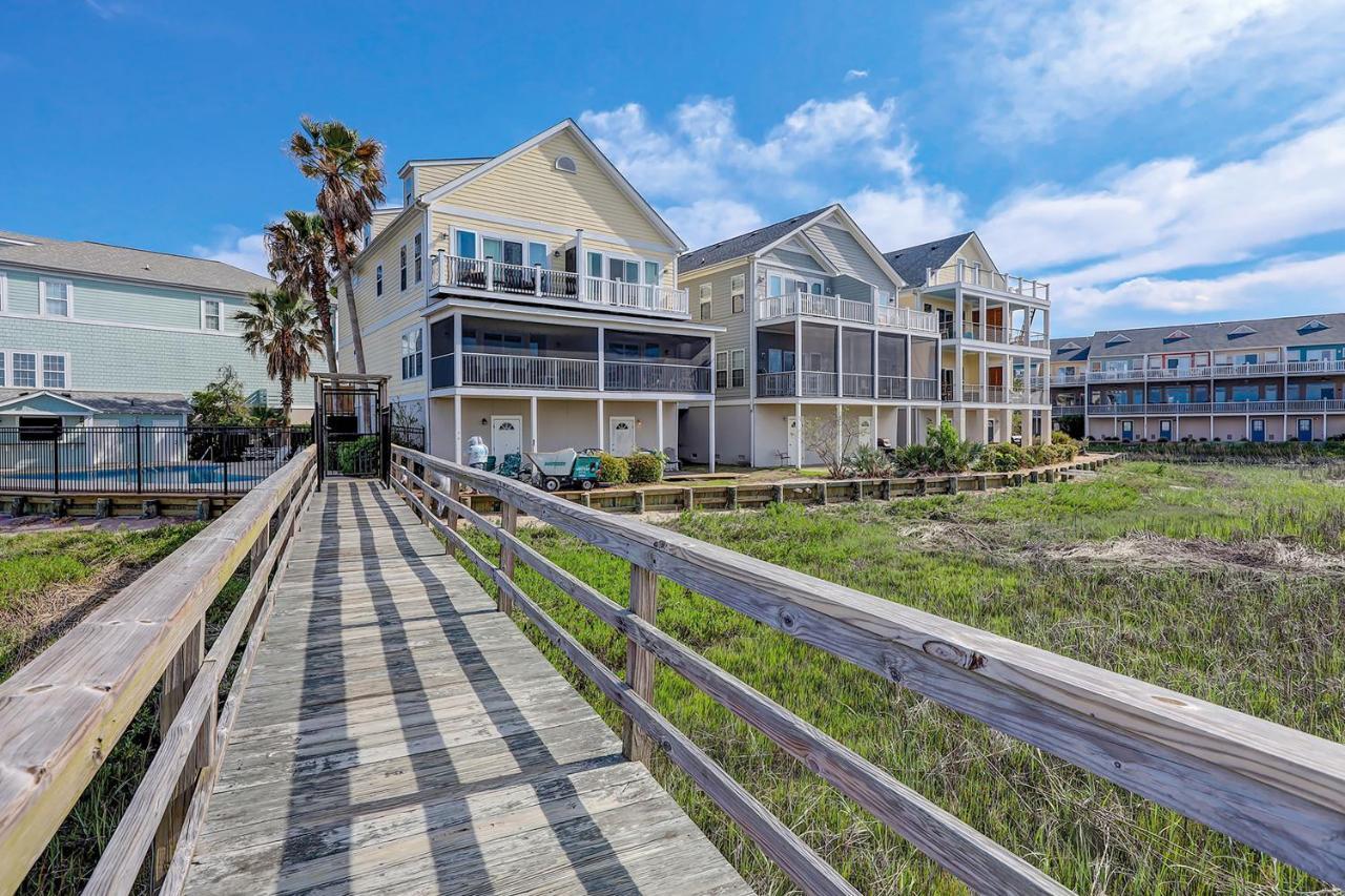 Shuckleys Retreat in Folly Beach, United States