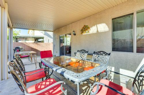 Stay and Play in Las Vegas Spacious Home for Groups