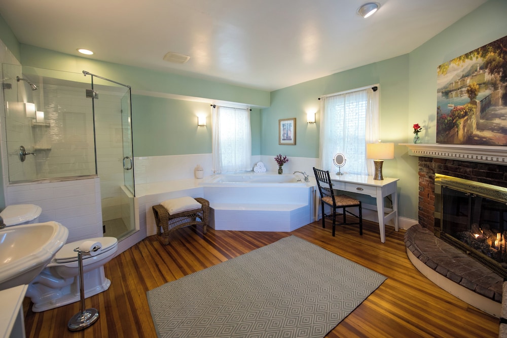 York Harbor Inn - photo 30