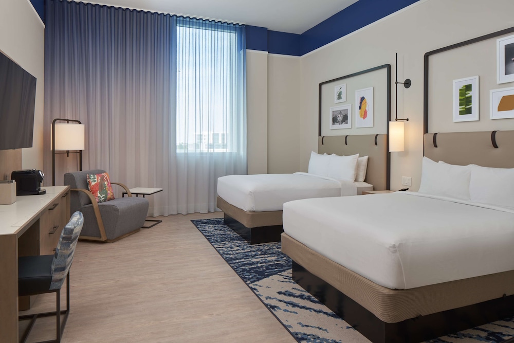 SERENA Hotel Aventura Miami Tapestry Collection by Hilton - photo 8