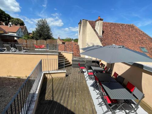 15 Personnes Chez Delphine Et Guillaume — hotel in Montbard