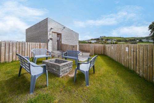 Glenside Cottage 'Sleeping 4 guests' — 4-Star Luxury Hotel in Buncrana, Republic of Ireland
