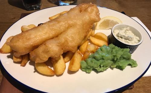 The Red Lion Inn & Restaurant — hotel in Prestatyn