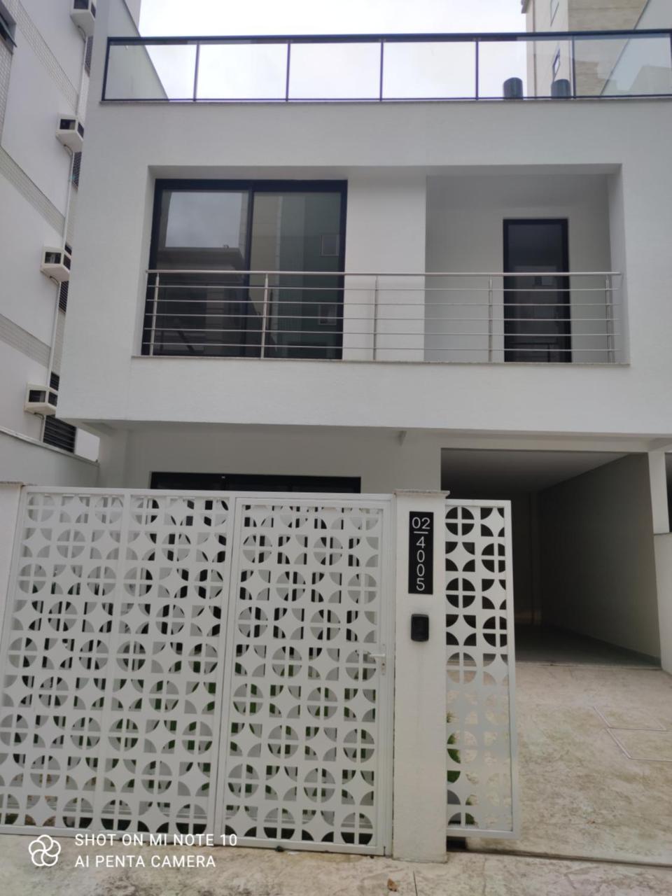 Triplex 3850 Suites