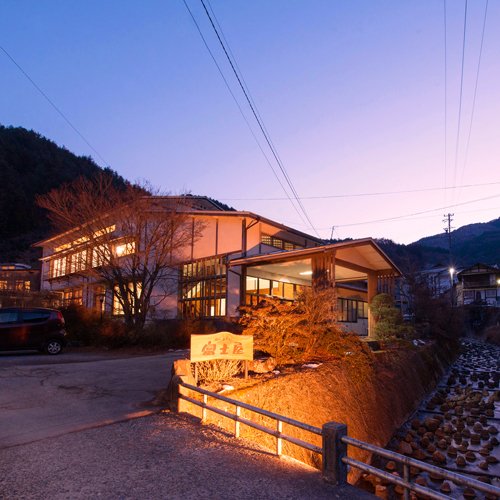 Tazawa Onsen Fujiya - carbon neutral hotel in Nagano
