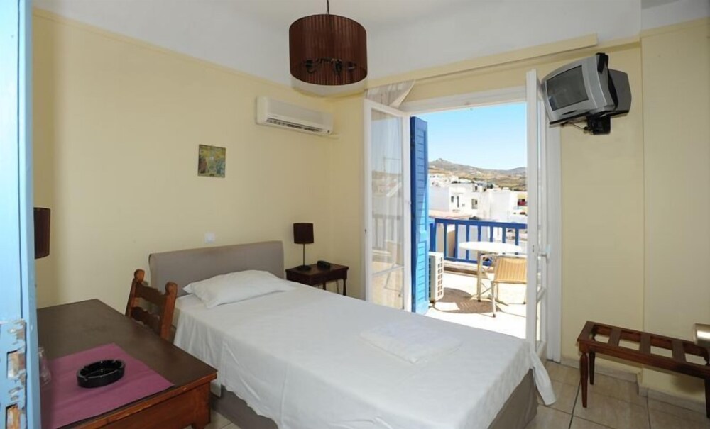 Delfinia Hotel — Tinos — photo 2