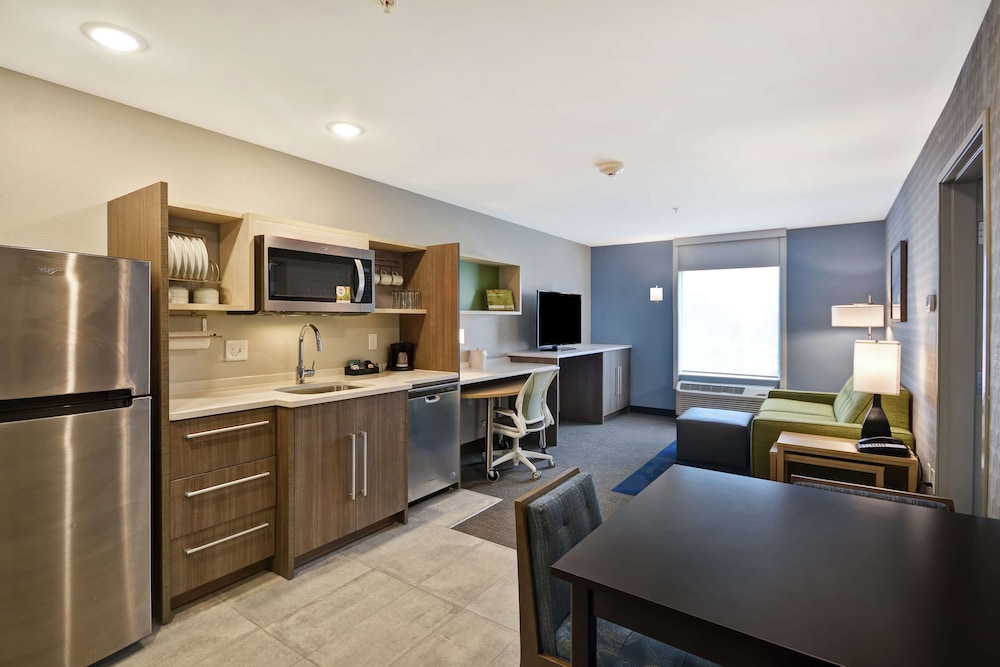 Home2 Suites by Hilton Grand Rapids North - photo 7