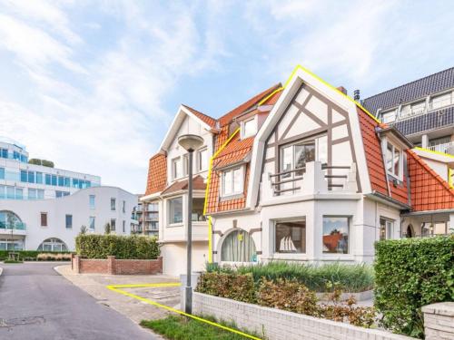 Villa in prime location Koksijde with garden — 4-Star Luxury Hotel in Koksijde, Belgium