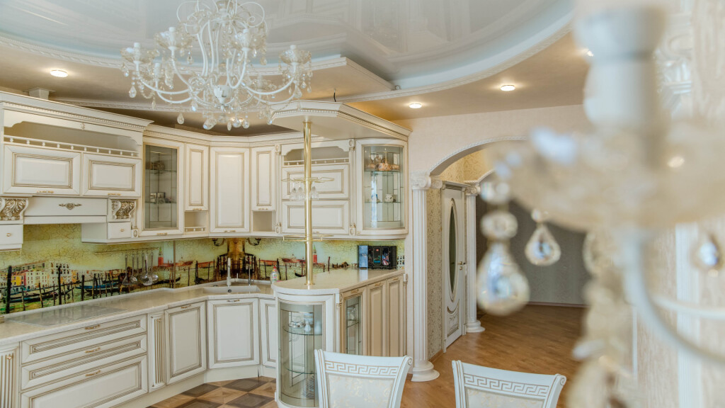 Elittel in Petropavlovsk-Kamchatsky, Russia