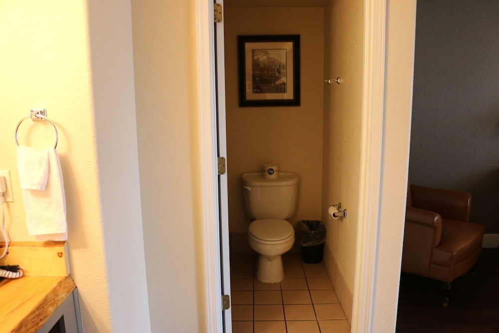 Historian Inn - photo 34