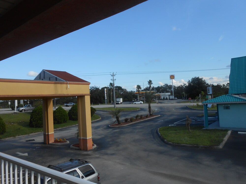 Executive Garden Titusville Hotel - photo 34