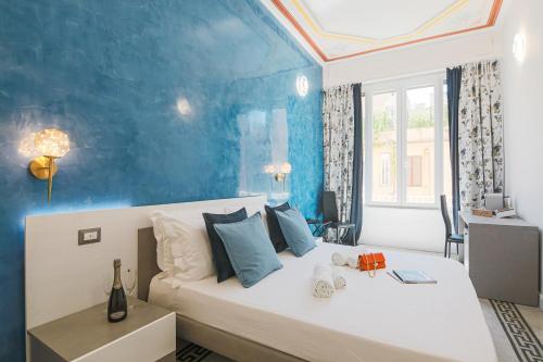 Erreggi Luxury Rooms — 4-Star Luxury Hotel in Rome, Italy