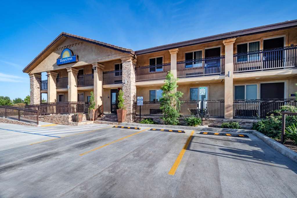 Days Inn by Wyndham Galt Elk Grove South - photo 2