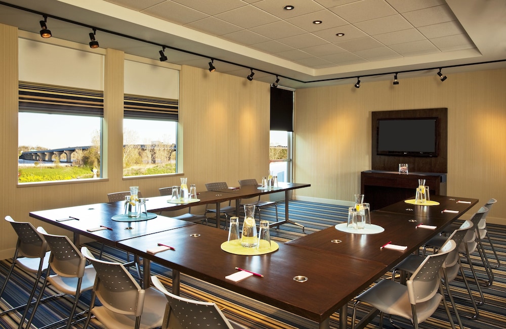 Aloft Green Bay - photo 37