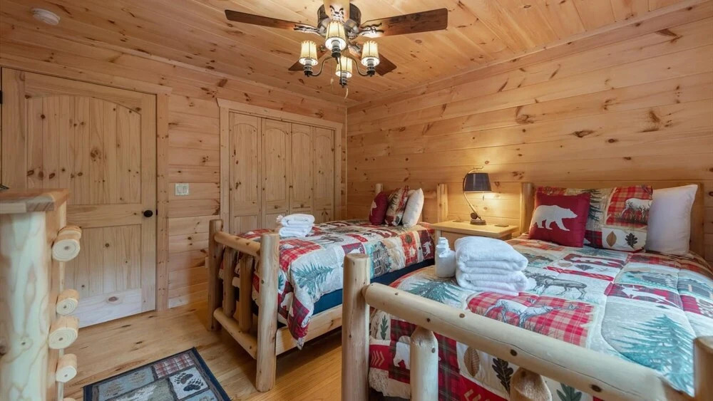 Buck s Bear Lodge beautiful Coosawattee Resort - photo 3