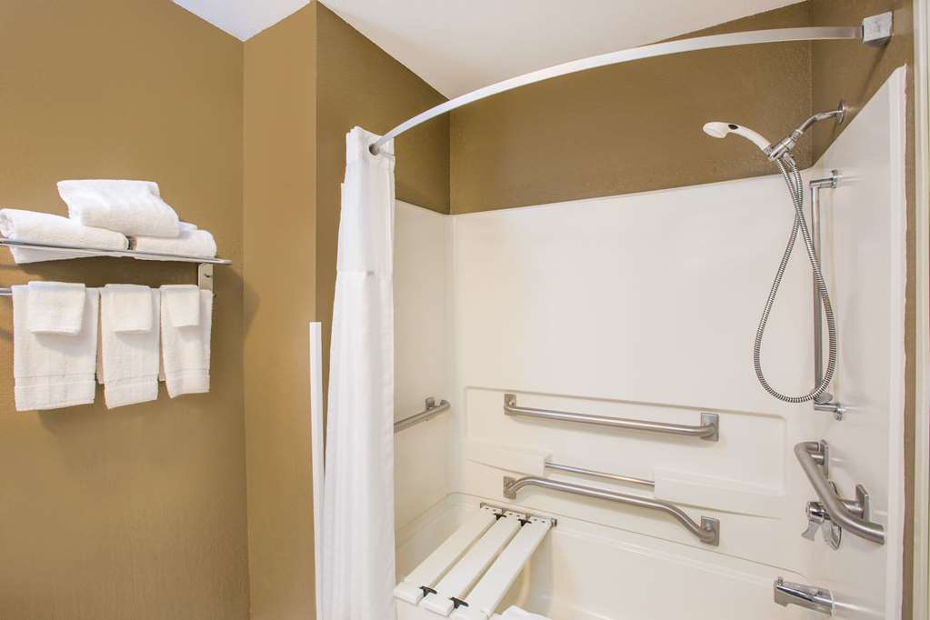 Super 8 by Wyndham Brookings - photo 10