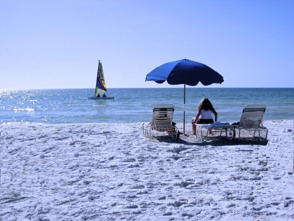 Beach Sands A 203 by Anna Maria - photo 58