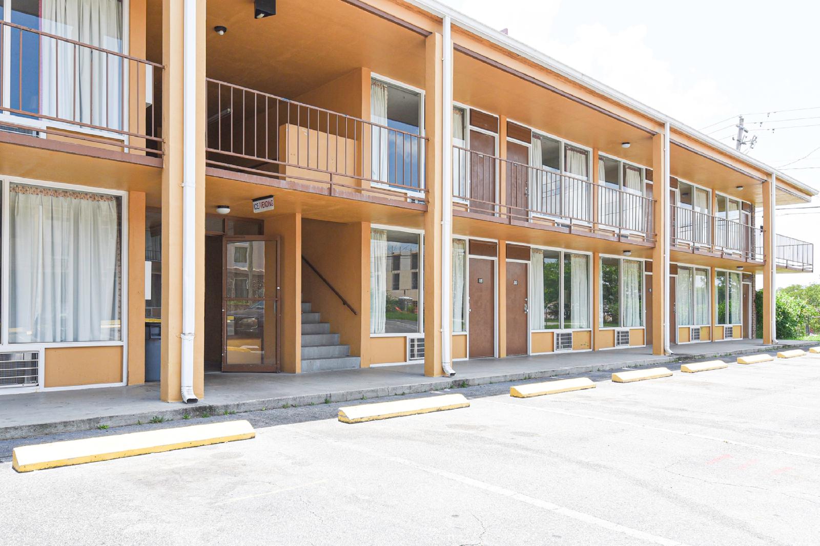 Hotel Valdosta GA I 75 & St Augustine Rd in Valdosta, United States