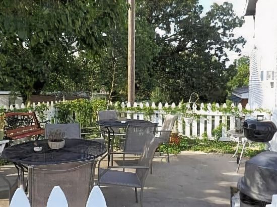 Twin Lakes Inn - photo 9