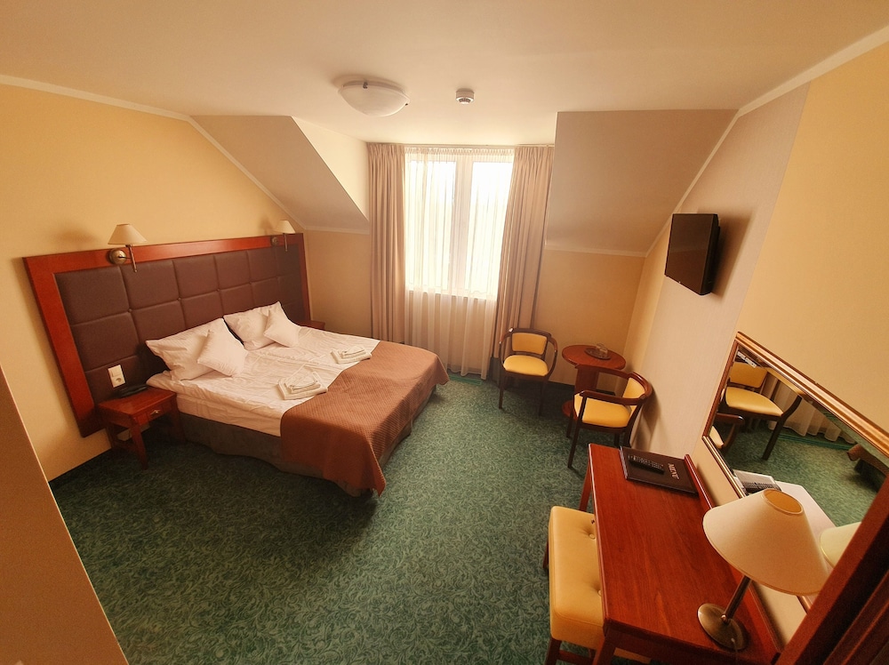 Hotel Gniecki — Pruszcz Gdanski — photo 2