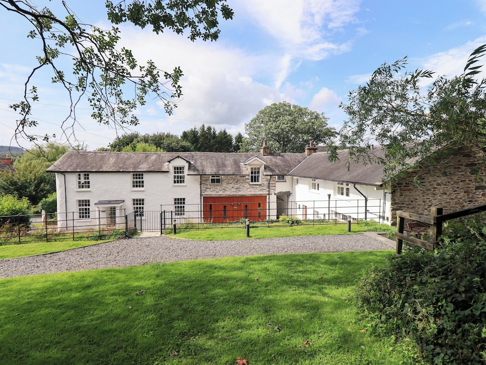 Abbots Reading Mews 1 in Ulverston, United Kingdom