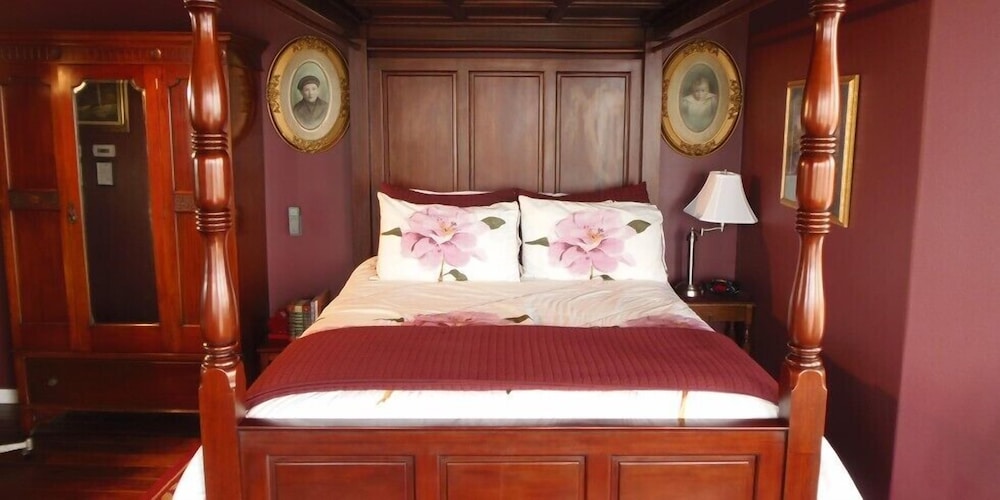 The Collins Inn and Seaside Cottages - photo 24