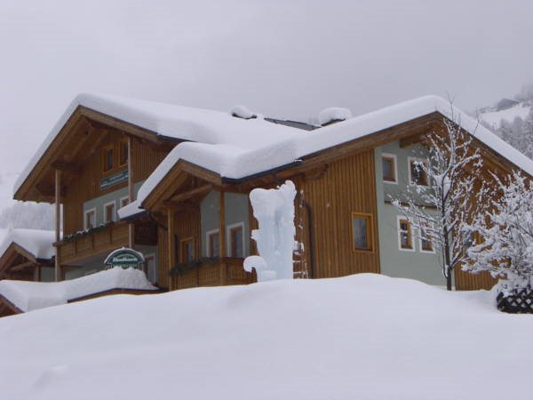 Ferienhäuser Thalbach — 4-Star Luxury Hotel in Heiligenblut, Austria