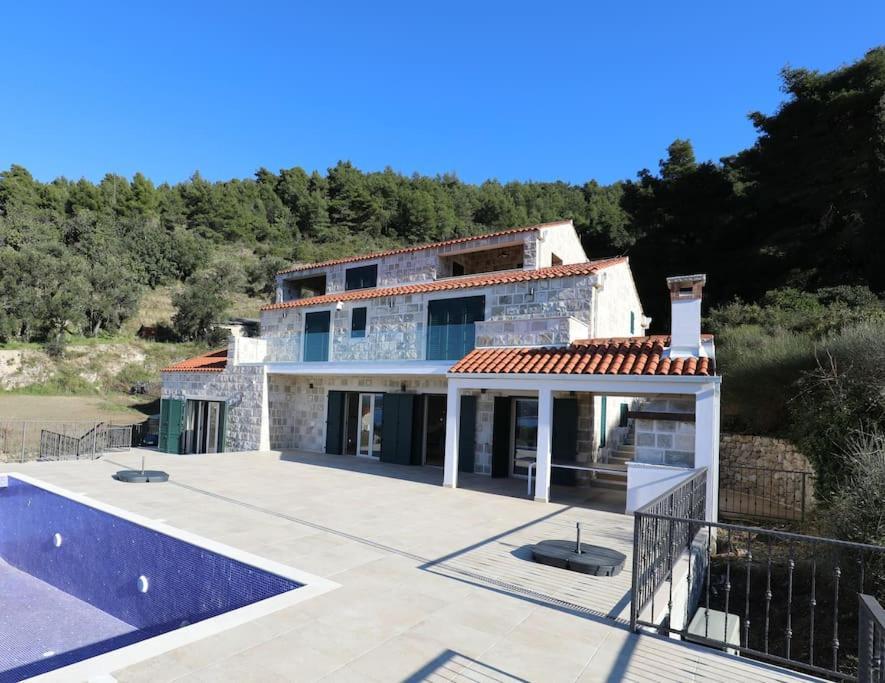 Magnificent new Villa Tofta on Lopud Croatia. Sea views from the infinity pool