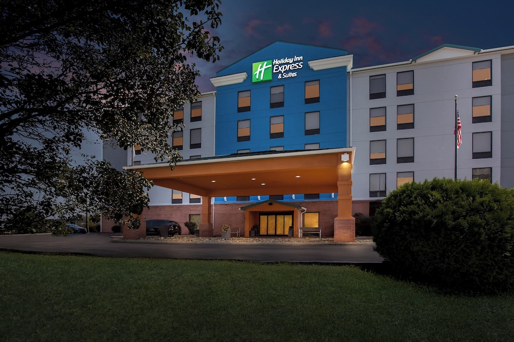 Holiday Inn Express Suites Charleston by IHG - photo 63