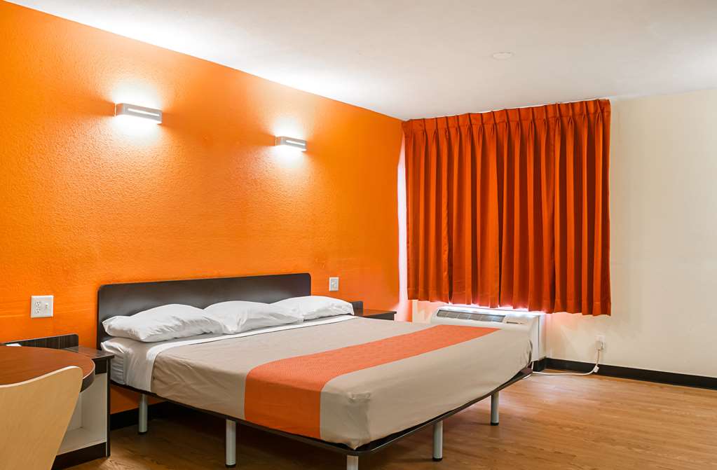 Motel6 New Orleans LA Near Downtown - photo 14