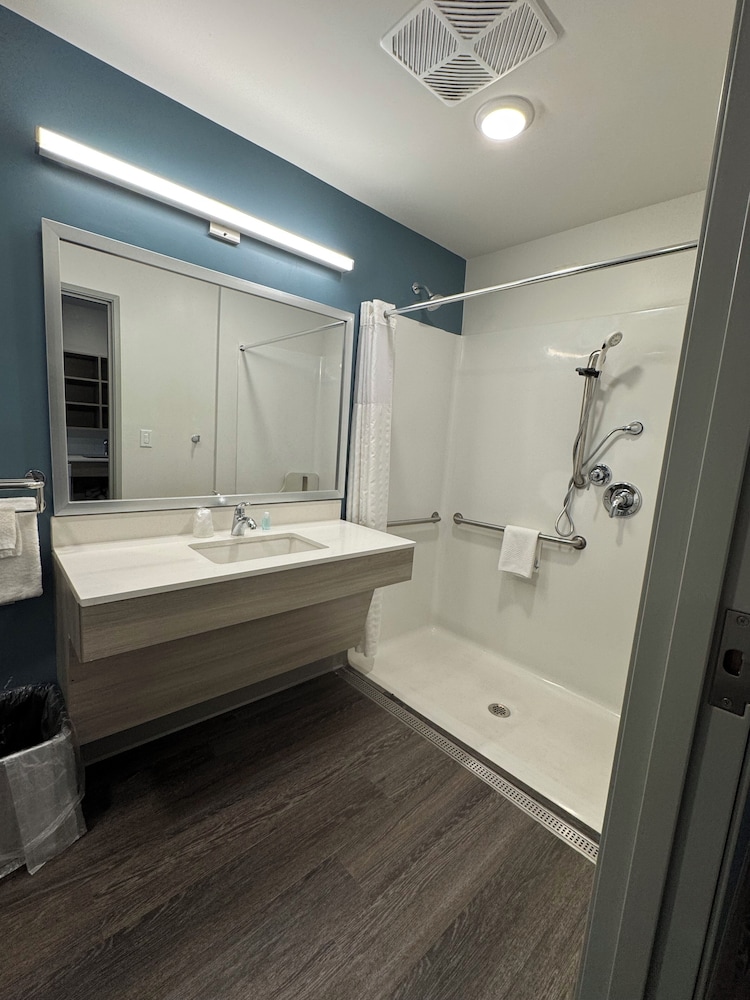 WoodSpring Suites Morrisville Raleigh Durham Airport - photo 24