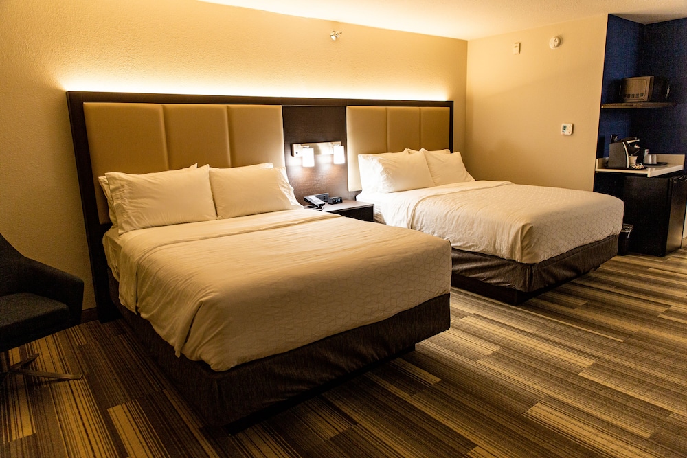 Holiday Inn Express Columbus Dublin by IHG - photo 8