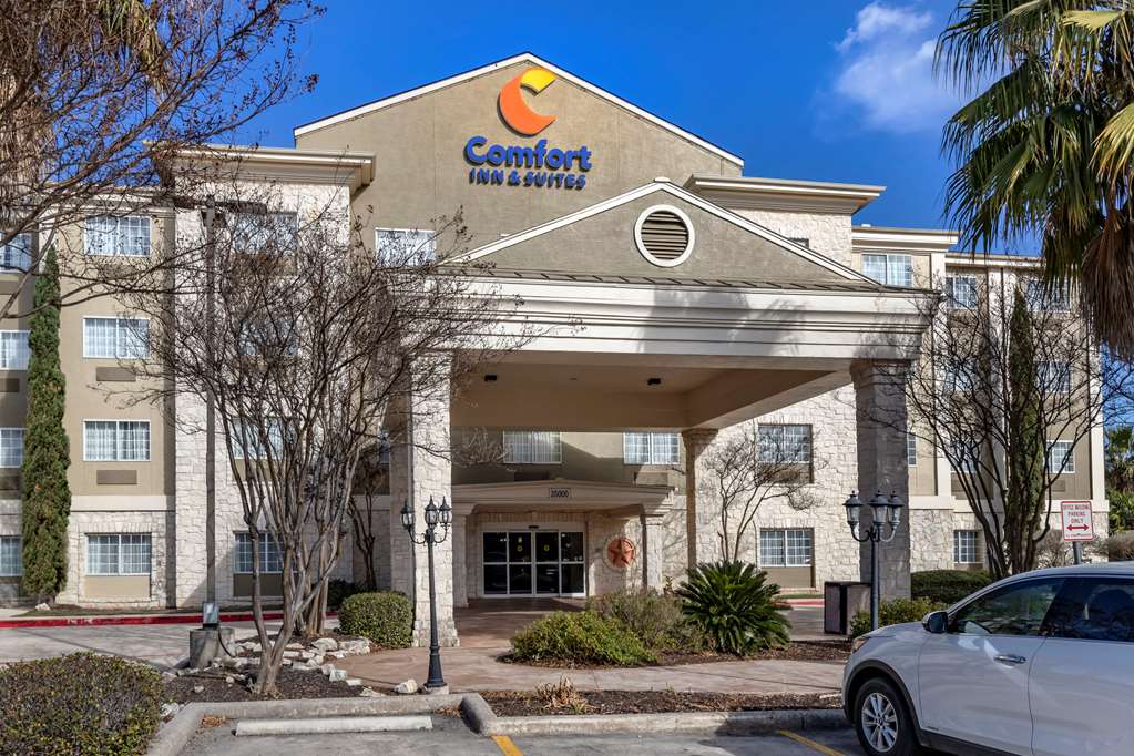 Comfort Inn & Suites Texas Hill Country - featured photo