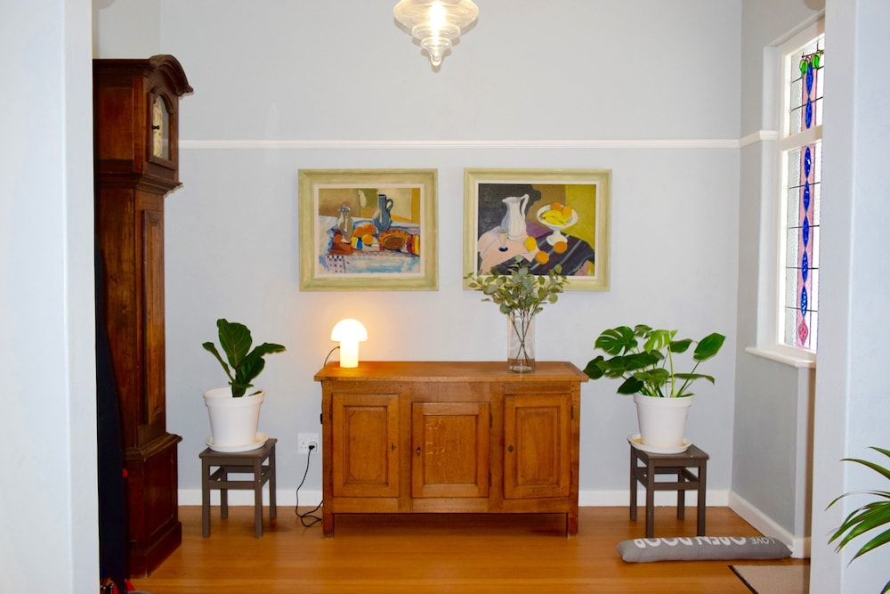 2 Bedroom House With Garden