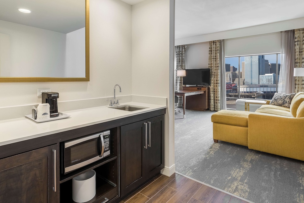 Hampton Inn & Suites Newport Cincinnati - photo 17