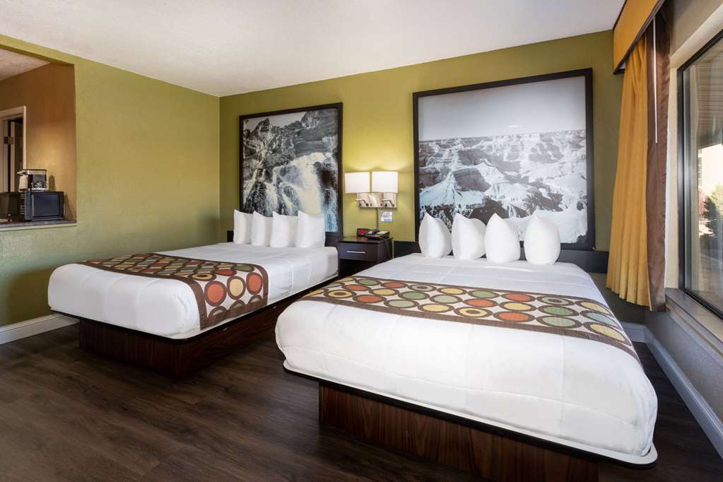 Super 8 by Wyndham Conference Center NAU Downtown - photo 28