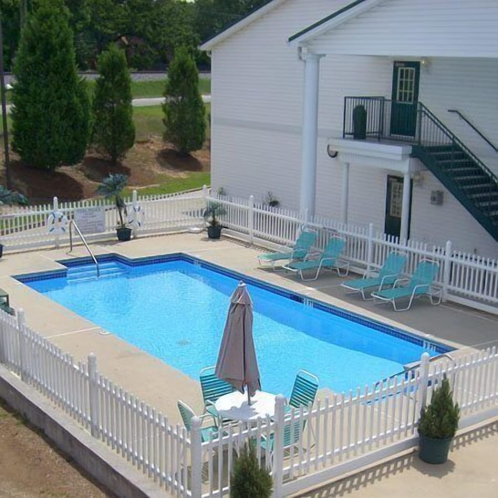 Plantation Inn and Suites - photo 7