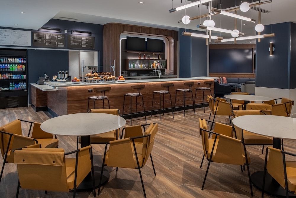 Courtyard by Marriott Olympia - photo 28