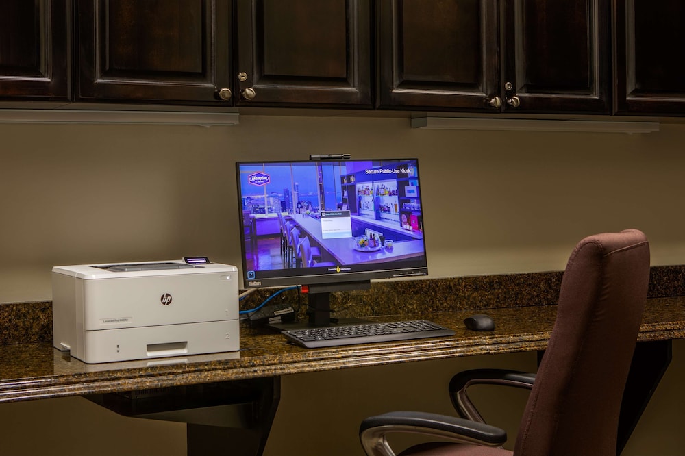 Hampton Inn & Suites Boerne - photo 52
