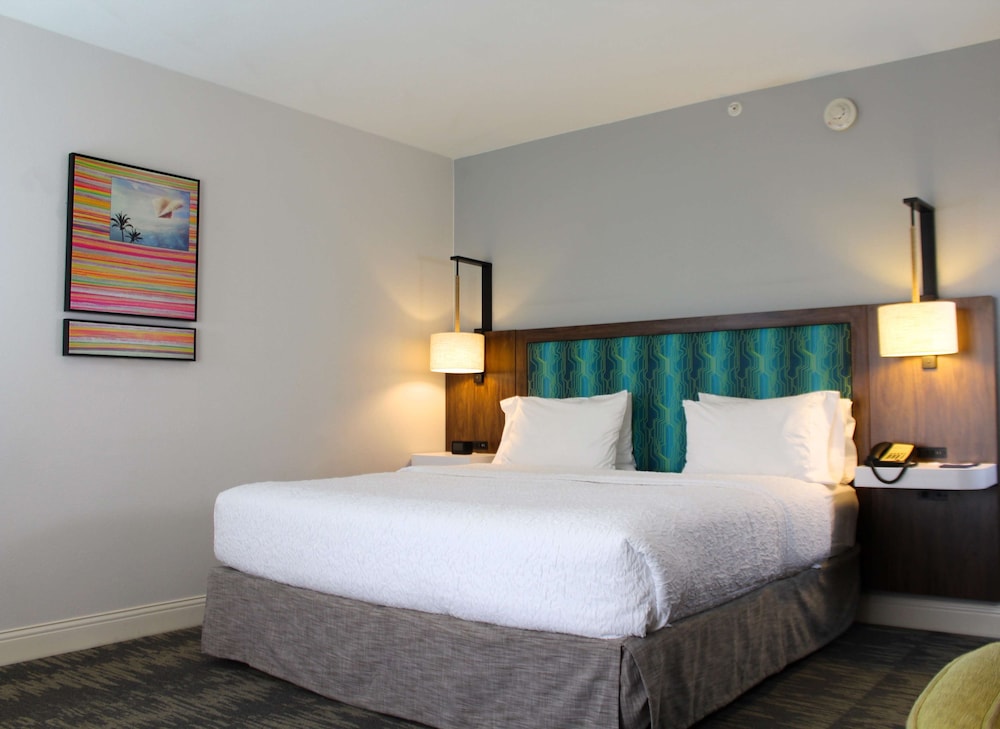 Hampton Inn & Suites Sarasota Bradenton Airport FL - photo 10
