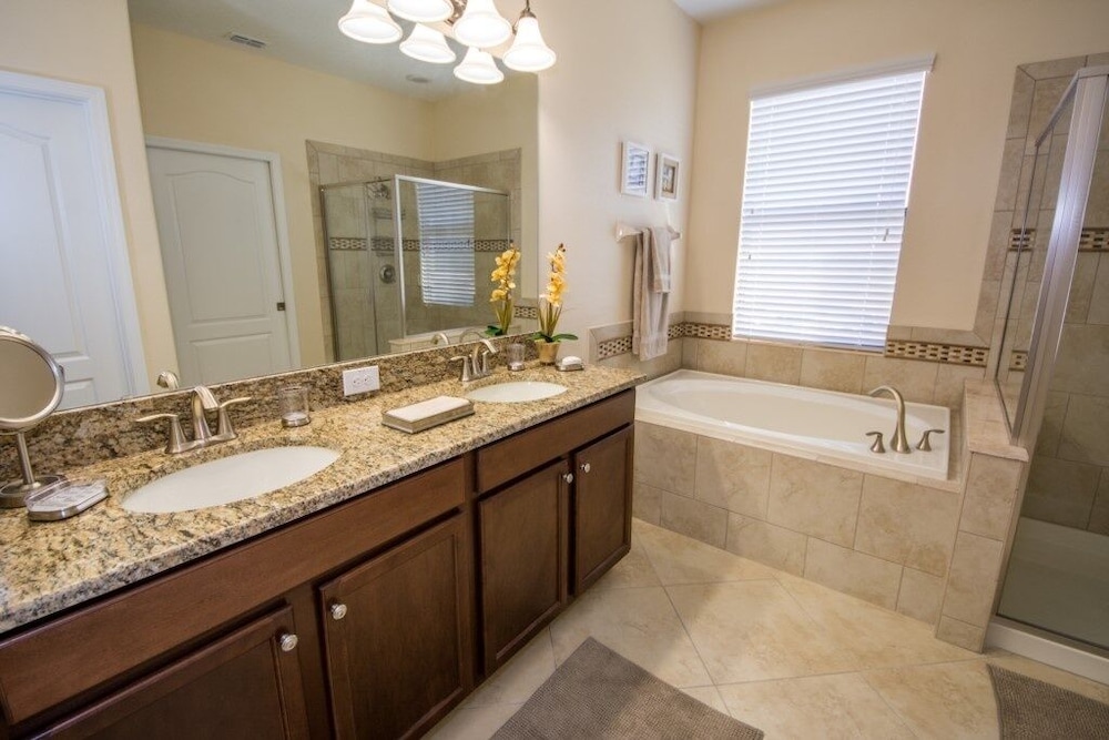 Alana's Champions Gate Townhome Kissimmee - photo 16