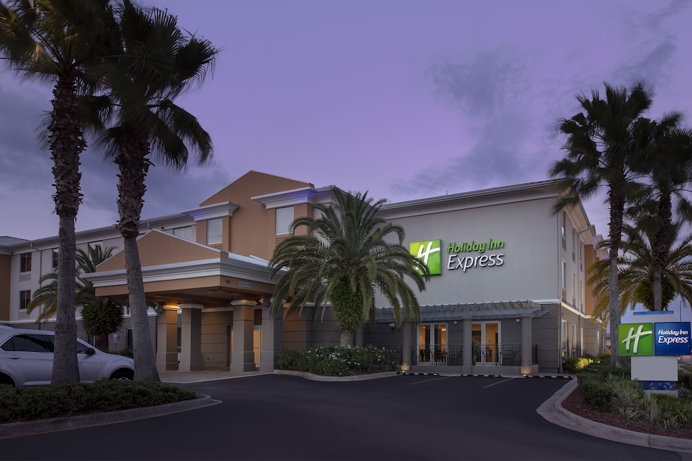 Holiday Inn Express Jacksonville Beach By Ihg — Jacksonville Beach