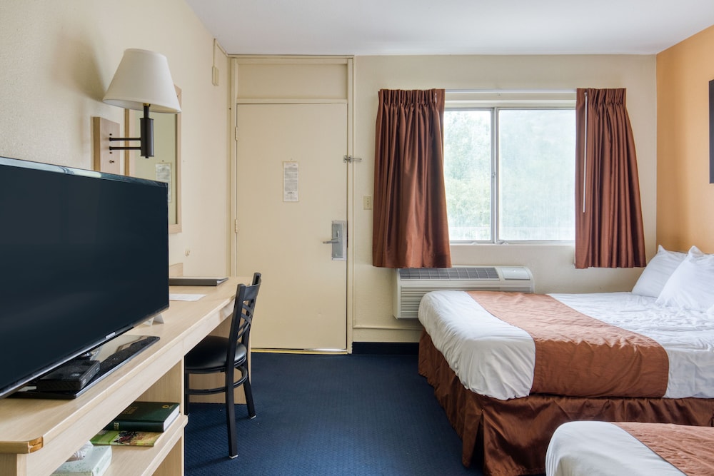 Days Inn by Wyndham New Philadelphia - photo 5