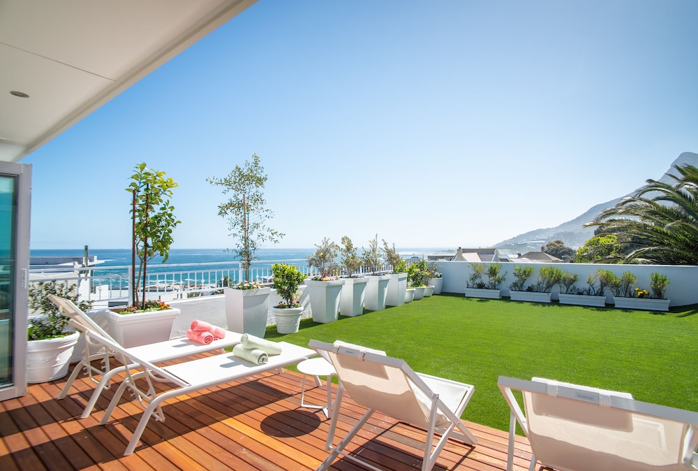 Funkey Villas Cape Town — 4-Star Luxury Hotel in Cape Town, South Africa