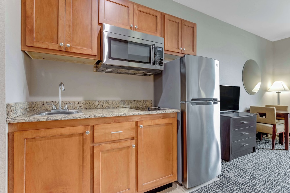 SureStay Plus Hotel by Best Western Owasso Tulsa North - photo 12